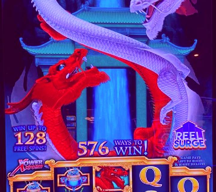 4x Clover slot machine