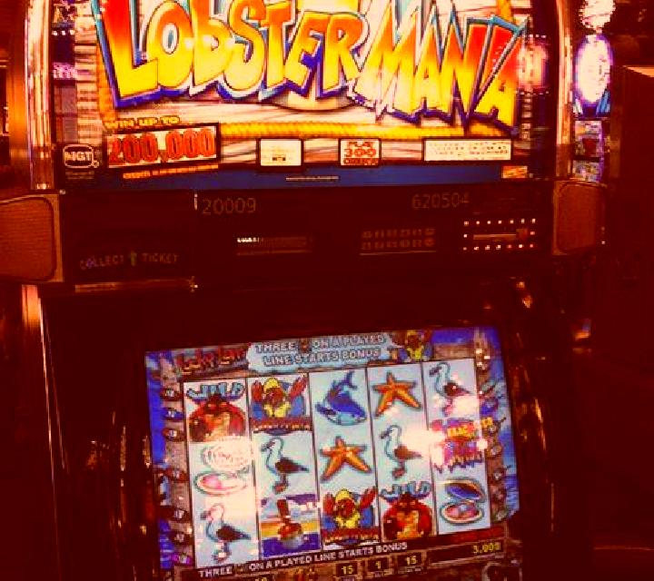 Bowling Frenzy slot machine