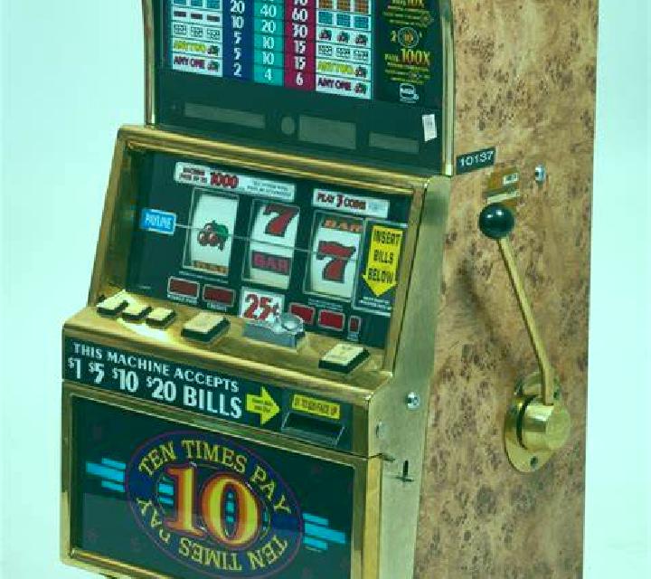 Clover Madness 100 (Pull Tabs) slot