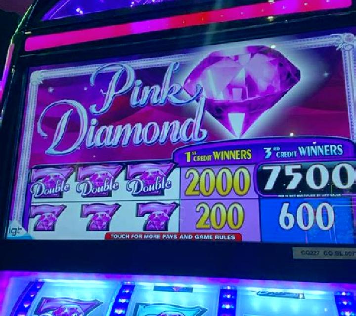 Deep Blue Sea slot game