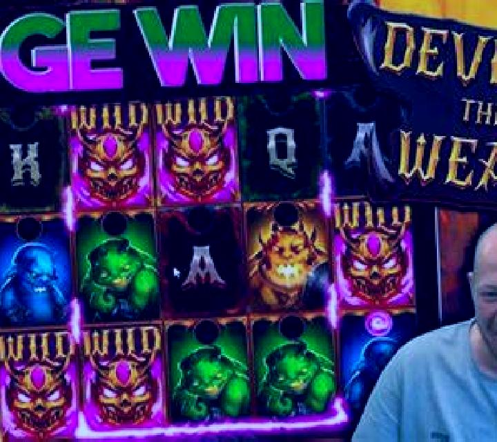 Devour The Weak online slot