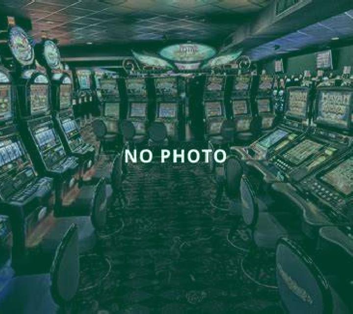 East Coast vs West Coast online slot