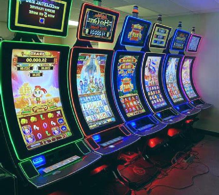 Faro: The West Card slot machine
