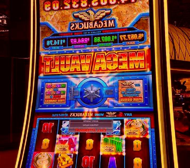 Golden Amulet online slot