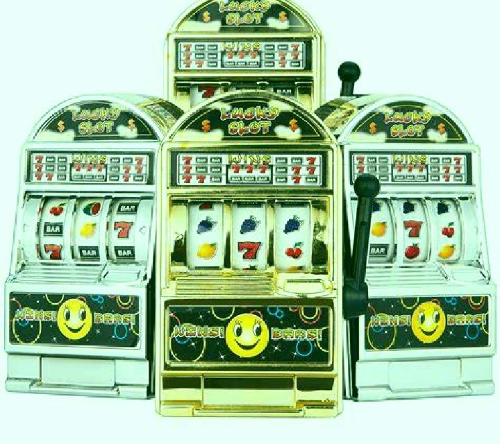 Goldmine Megatracks slot machine