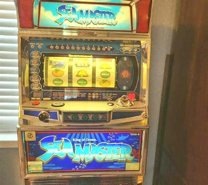 Halloween (Amusnet) slot game
