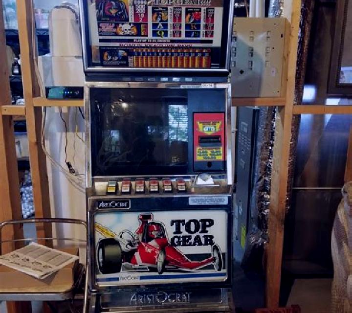 Hot Gear slot machine