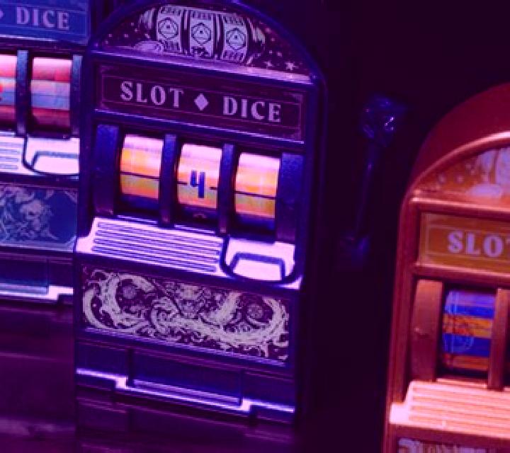 Kings of War slot machine