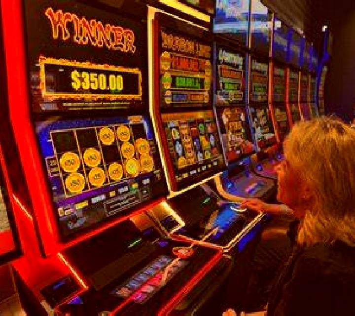 Kitsune s Scrolls slot