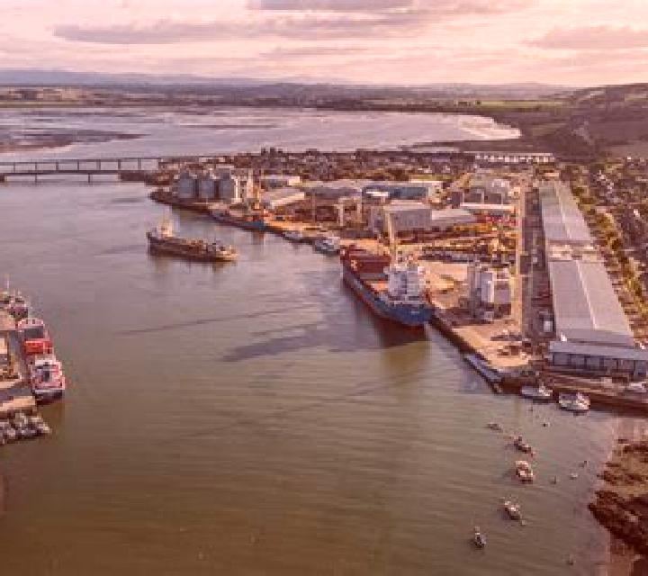 Lady of Sea slot game