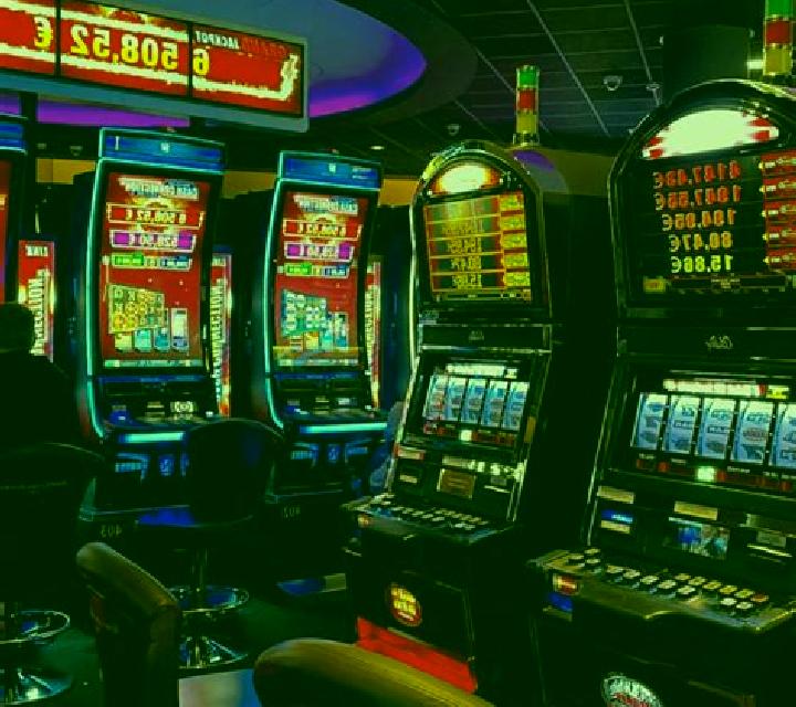 Lux Night slot machine