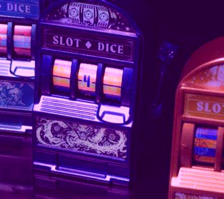 Masks of Madness slot machine