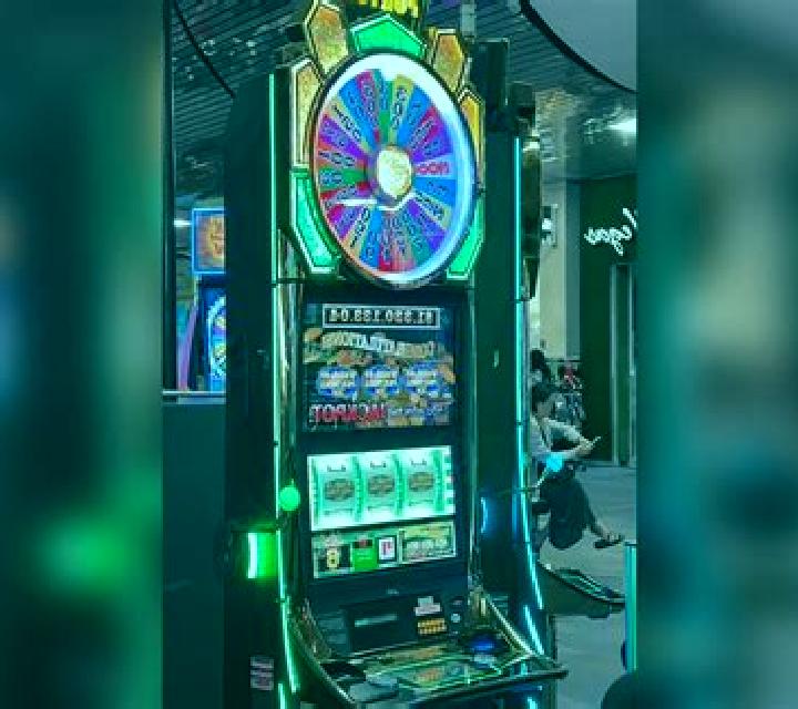 Midnight City: Rivals online slot