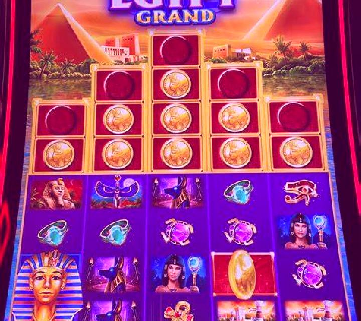 Mines Grand slot machine