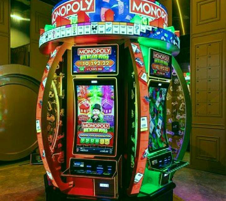 Monopoly Deluxe slot game