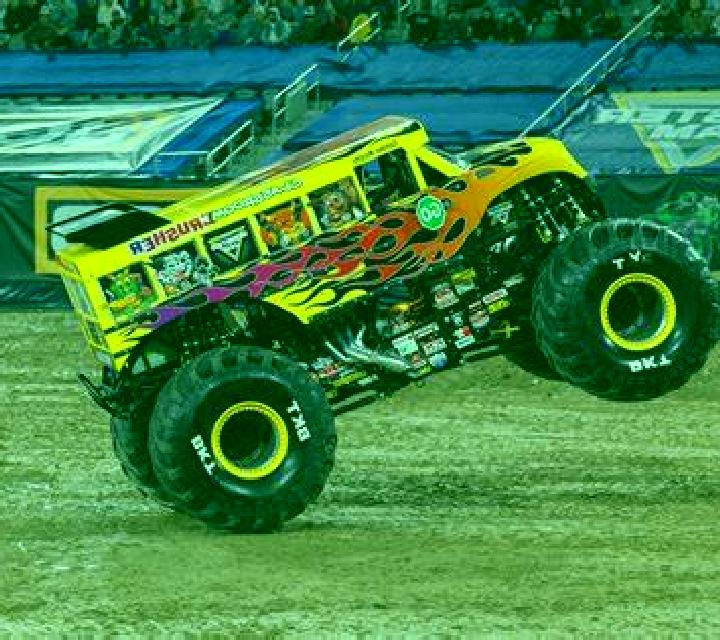 Monster Trucks (FBM Digital) online slot