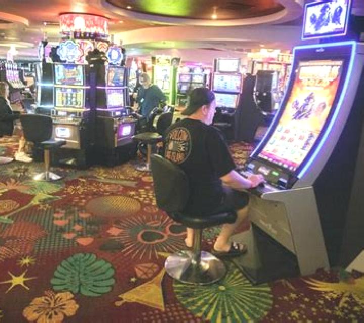 Neon Fruits (Arcadem) slot machine