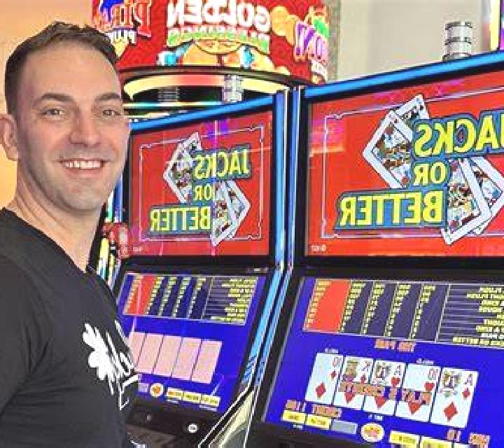 Queen of the Wild II slot