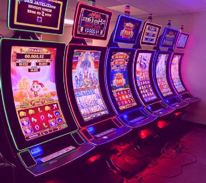 Rich Wilde and the Tome of Insanity slot machine