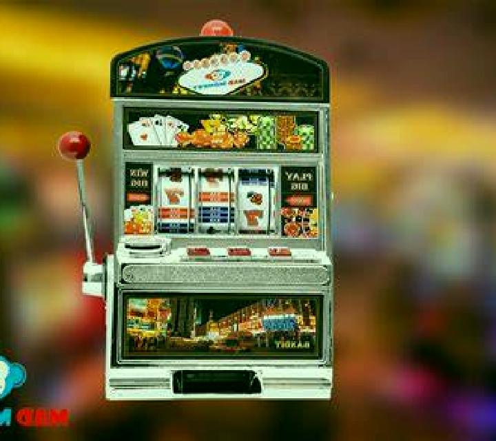 Rosella: Lucky Fortune slot game