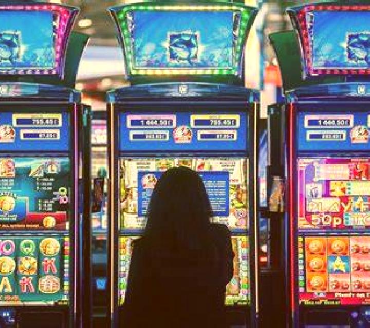 Si-Xiang Scratch slot machine