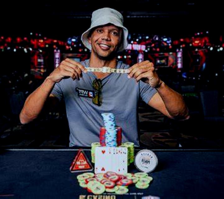 Triple Bonus Poker (Red Rake) slot