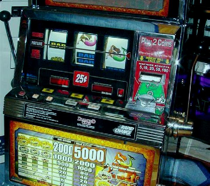Under and Over 7 slot machine